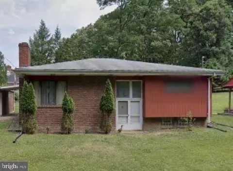 4 Swan View Dr, Pittsburgh, PA 15237