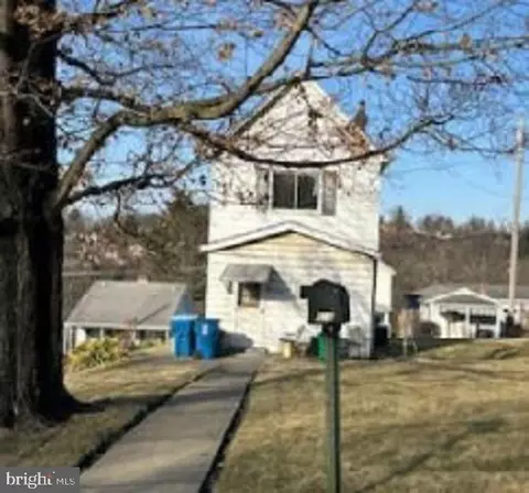 618 Beaver Ave, Turtle Creek, PA 15145
