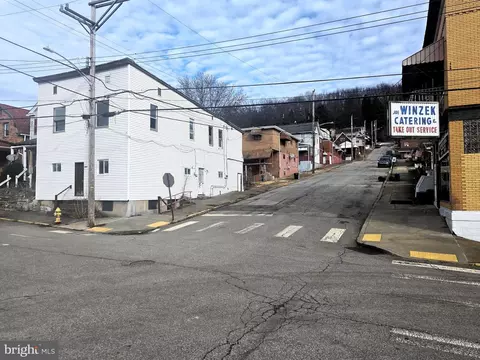 743 Indiana Ave, Glassport, PA 15045