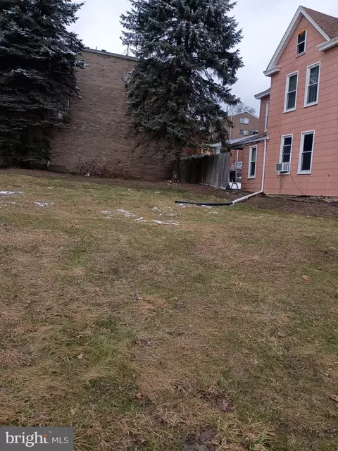 900 Josephine St, East Mc Keesport, PA 15035