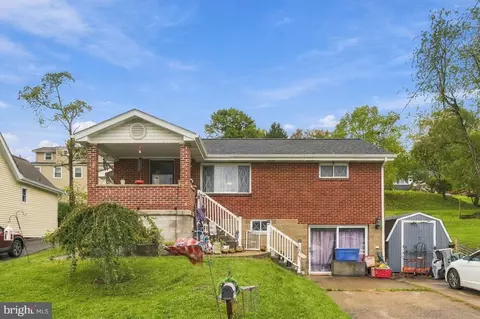 309 Spring St, Oakdale, PA 15071