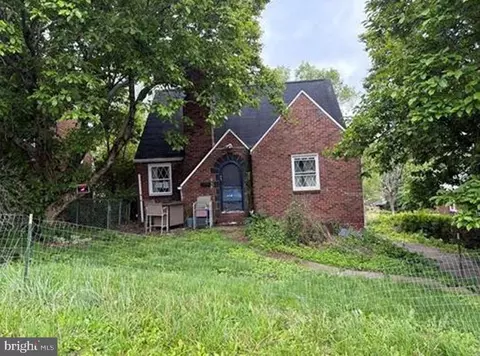612 Corbin St, West Mifflin, PA 15122