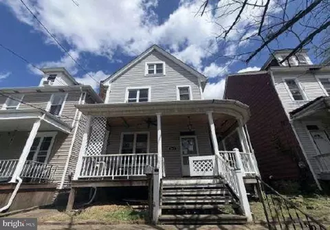 3042 Glen Mawr St, Pittsburgh, PA 15204