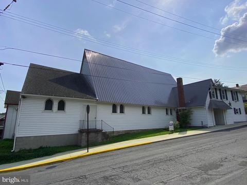150 E 1st St, Everett, PA 15537 photo 1