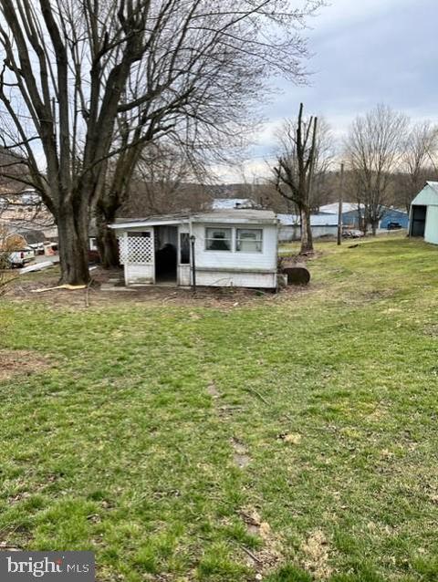 36 W 8th St, Everett, PA 15537 photo 4