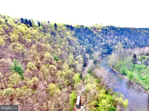 15554 Lincoln Hwy, Breezewood, PA 15533