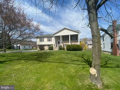 26 E 4th Ave, Everett, PA 15537 photo 2