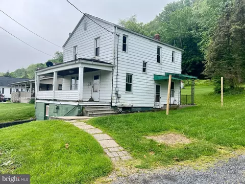 1207 Mifflin St, Saxton, PA 16678