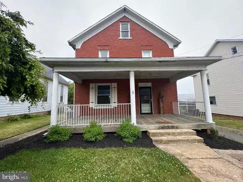 132 Main St, Woodbury, PA 16695