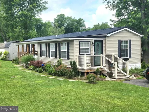 129 Park Ln, Bedford, PA 15522