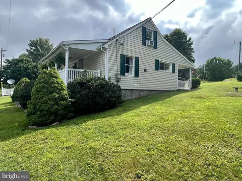 1312 E Graceville Rd, Everett, PA 15537 photo 4
