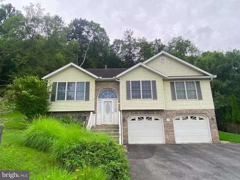 195 Blackburn Ave, Bedford, PA 15522