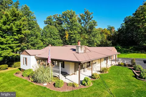 678 Raystown Rd, Everett, PA 15537