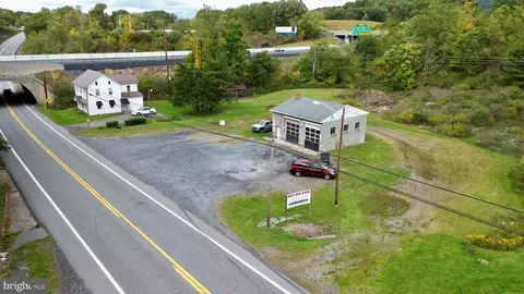 435 S Breezewood Rd, Breezewood, PA 15533