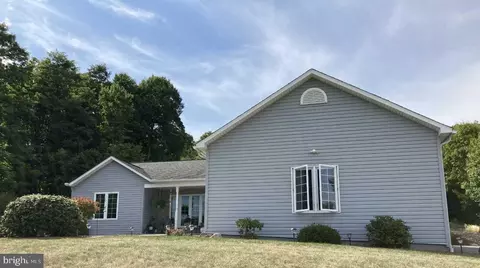 127 Mount Airy Dr, Bedford, PA 15522