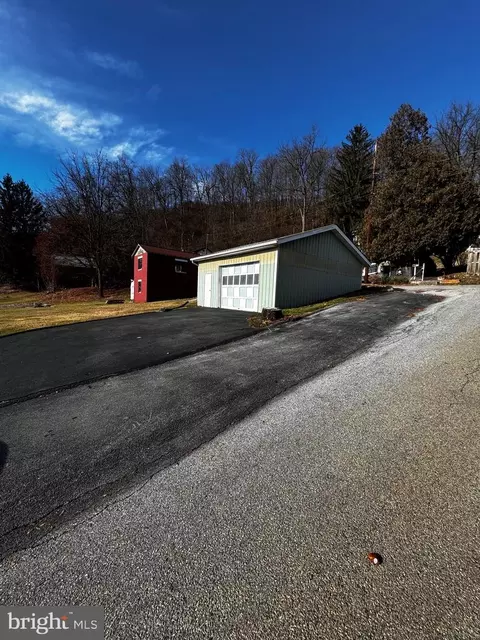 303 W Main St, Everett, PA 15537 photo 6