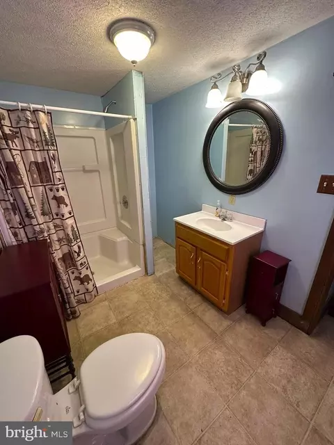 Bath - 306 West St, Everett, PA 15537 photo 2 of 6