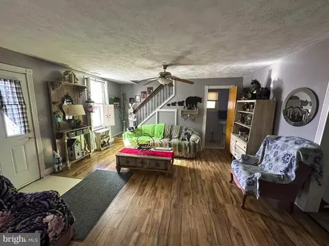 Living - 306 West St, Everett, PA 15537 photo 1 of 4