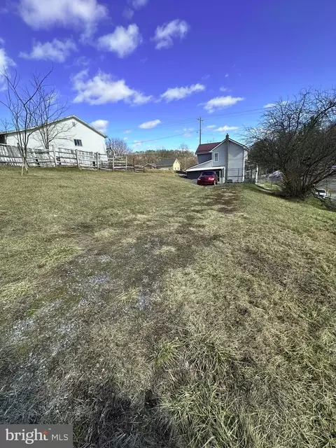 Exterior - 306 West St, Everett, PA 15537 photo 4 of 8