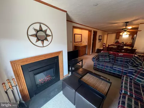 139 E Valley Point Ln, Claysburg, PA 16625