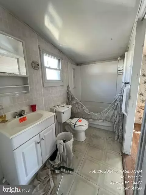 Bath - 461 West St, Everett, PA 15537 photo 1 of 2