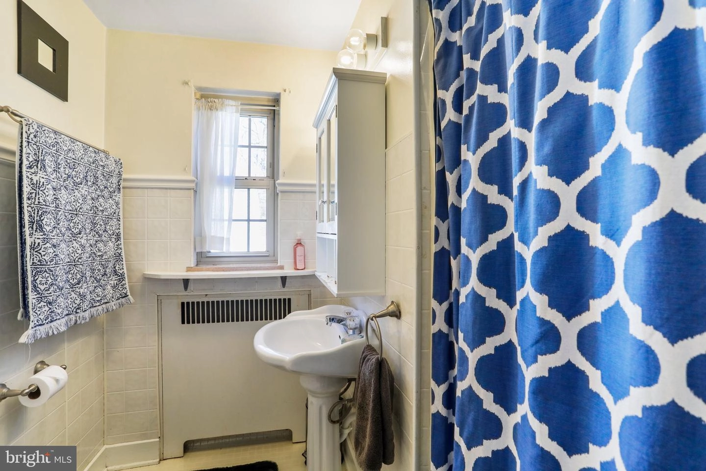 Bath - 301 E 1st St, Everett, PA 15537 photo 2 of 2