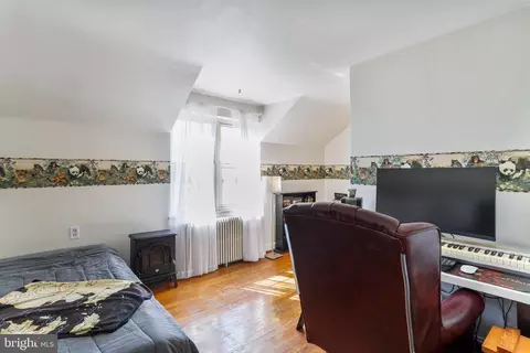 Dining - 301 E 1st St, Everett, PA 15537 photo 3 of 3