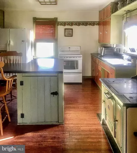 Kitchen - 1079 E Mattie Rd, Everett, PA 15537 photo 1 of 2