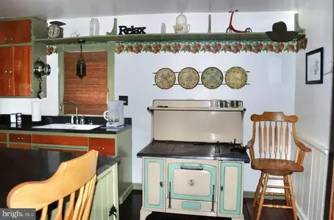 Kitchen - 1079 E Mattie Rd, Everett, PA 15537 photo 2 of 2