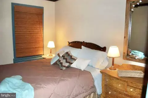 Bedroom - 1079 E Mattie Rd, Everett, PA 15537 photo 5 of 6