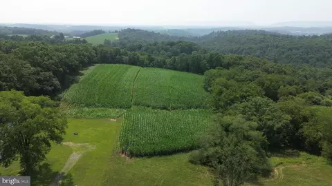 4 East Graceville Road, Breezewood, PA 15533