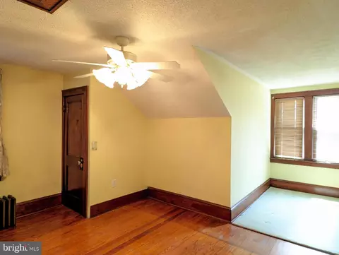 Bedroom - 20 W 2nd St, Everett, PA 15537 photo 4 of 6