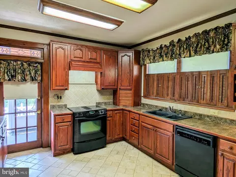Kitchen - 20 W 2nd St, Everett, PA 15537 photo 4 of 8