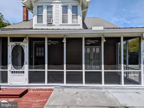 Exterior - 20 W 2nd St, Everett, PA 15537 photo 11 of 21
