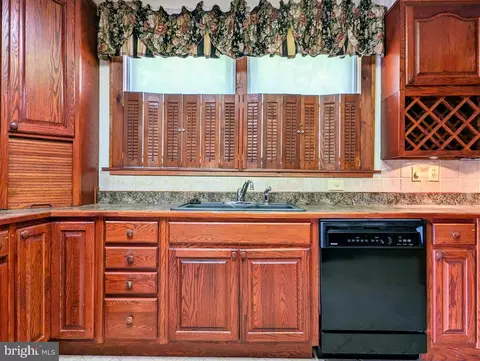 Kitchen - 20 W 2nd St, Everett, PA 15537 photo 7 of 8