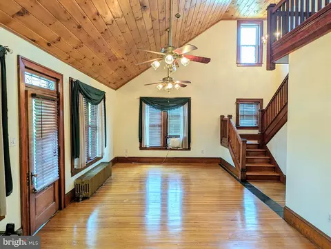 Living - 20 W 2nd St, Everett, PA 15537 photo 2 of 5