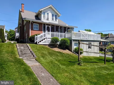 Exterior - 20 W 2nd St, Everett, PA 15537 photo 19 of 21