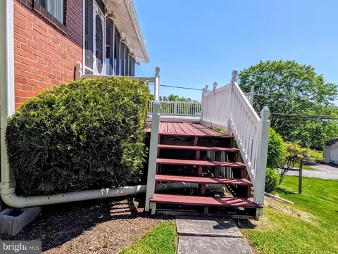 Exterior - 20 W 2nd St, Everett, PA 15537 photo 20 of 21