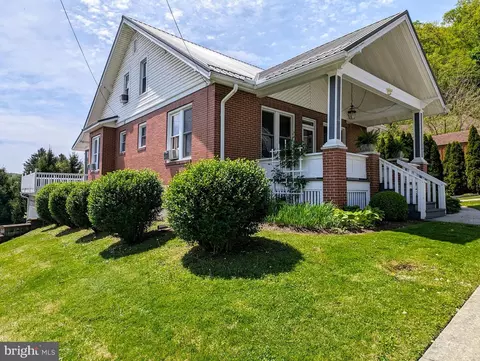 Exterior - 20 W 2nd St, Everett, PA 15537 photo 5 of 21