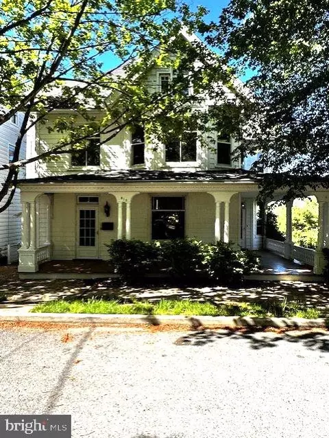 810 Church St, Saxton, PA 16678