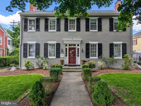 233 S Richard St, Bedford, PA 15522