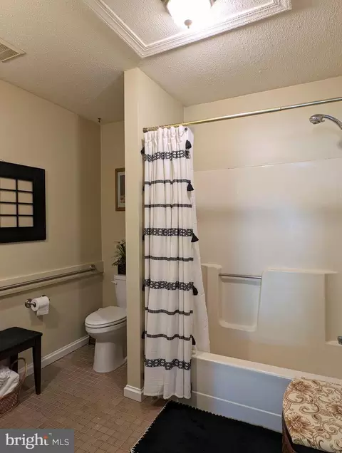 Bath - 4380 Elk Lick Rd, Everett, PA 15537 photo 3 of 4