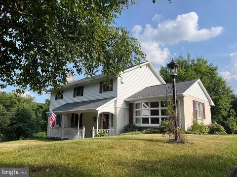 1103 Wall St, Saxton, PA 16678