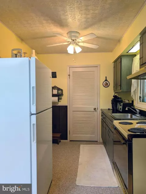 Kitchen - 108 Cove St, Everett, PA 15537 photo 1 of 2