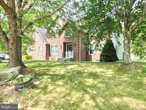 237 Hawthorne Dr, Everett, PA 15537 photo 3