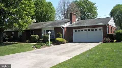 153 Division St, Bedford, PA 15522
