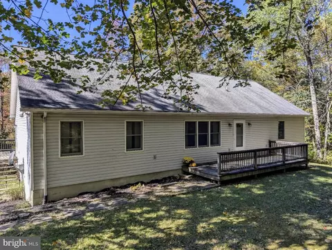 10859 Clear Ridge Rd, Everett, PA 15537