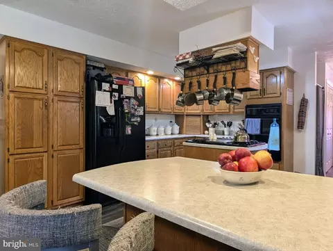 Kitchen - 10859 Clear Ridge Rd, Everett, PA 15537 photo 3 of 7