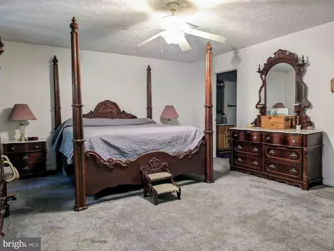 Bedroom - 10859 Clear Ridge Rd, Everett, PA 15537 photo 3 of 7