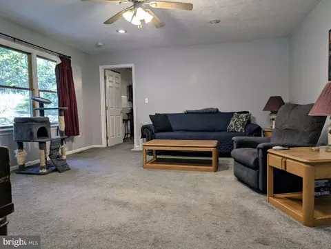 Living - 10859 Clear Ridge Rd, Everett, PA 15537 photo 4 of 4